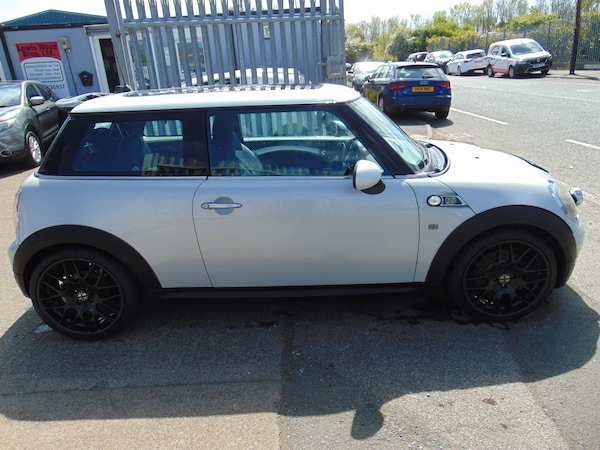 Used MINI Hatch 2010 for sale - 75385642: Photo 17