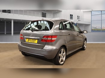 Used Mercedes-Benz B-Class 2011 for sale - 75924646: Photo