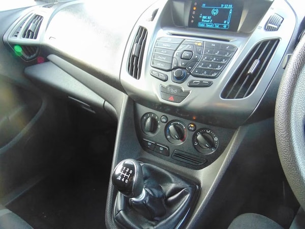 Used Ford Grand Tourneo Connect 2015 for sale - 75193806: Photo 17