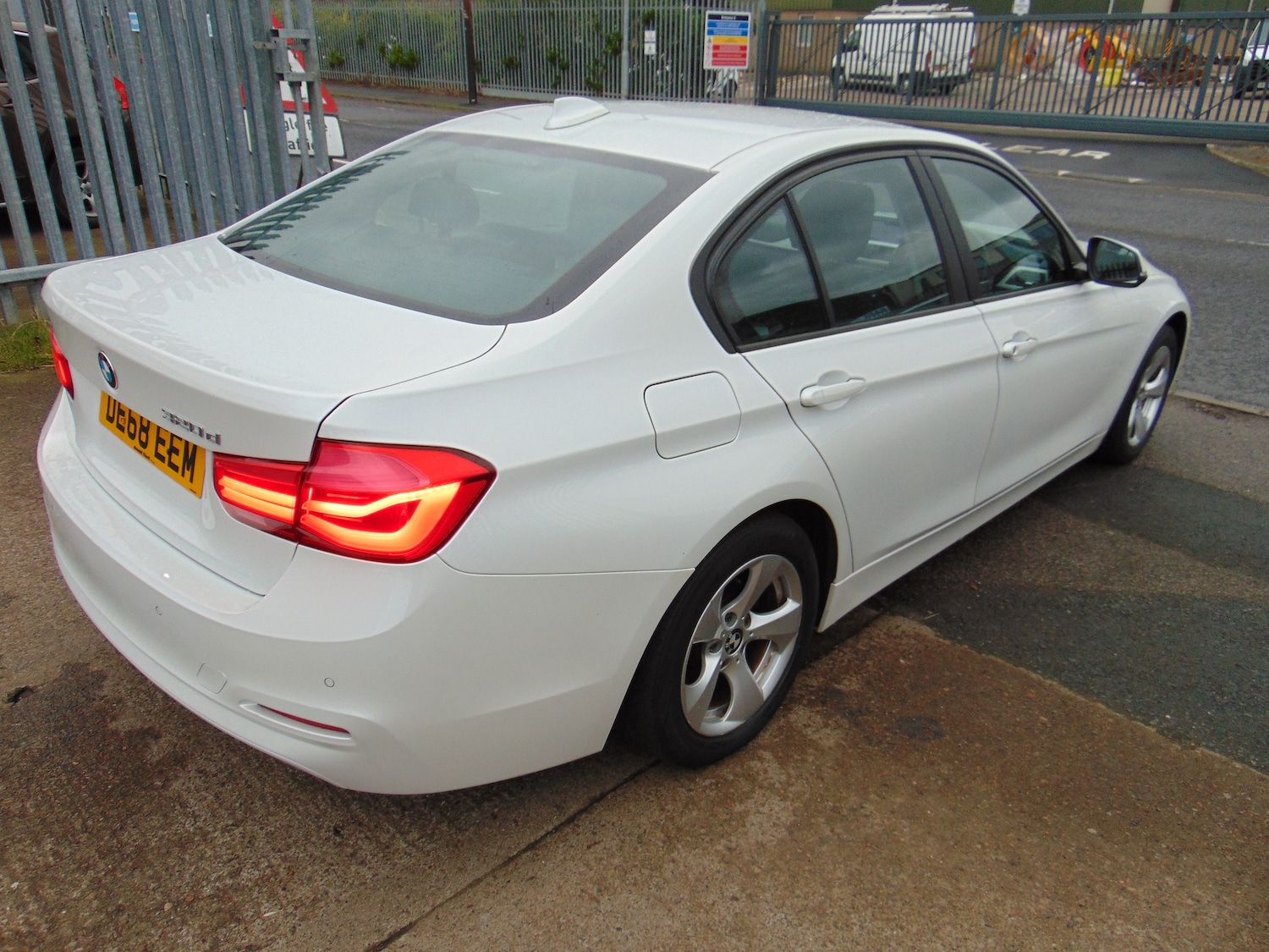 Used BMW 3 Series 2018 for sale - 76588766: Photo 4