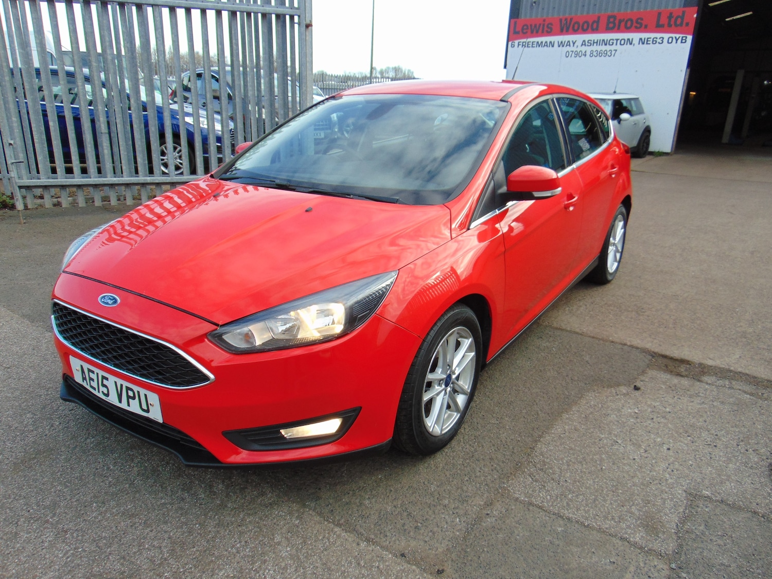 Used Ford Focus 2015 for sale - 77951738: Photo 2