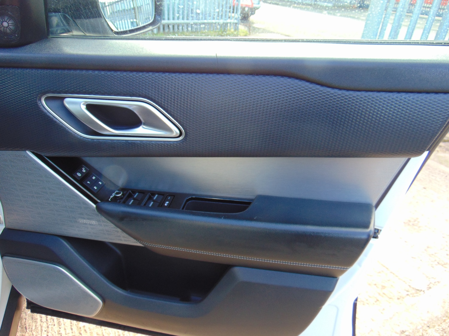 Used Land Rover Range Rover Velar 2018 for sale - 77834748: Photo 12