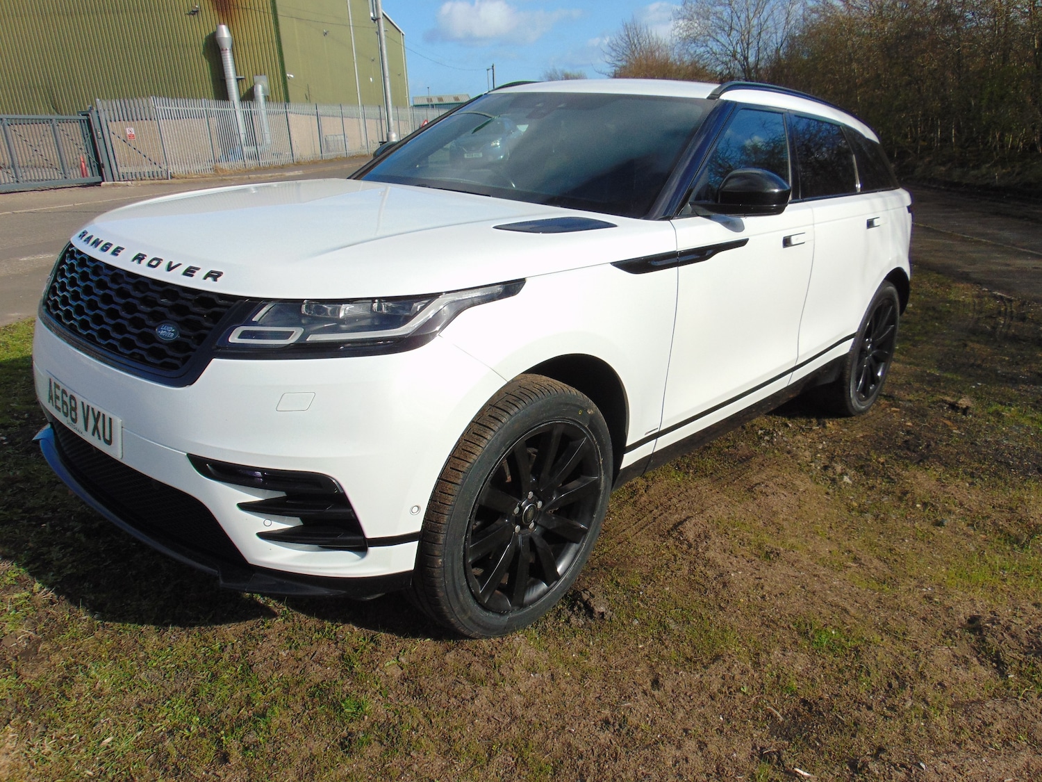 Used Land Rover Range Rover Velar 2018 for sale - 77834748: Photo 2
