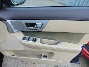 Used Jaguar XF 2014 for sale - 78789355: Photo