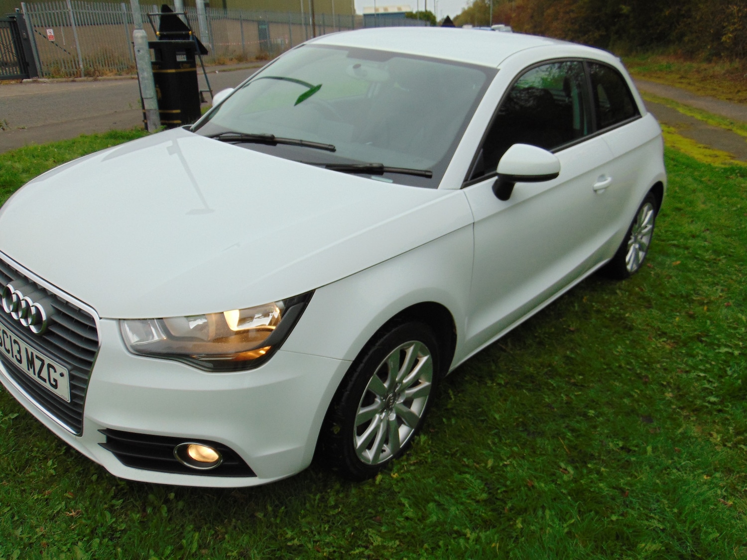Used Audi A1 2013 for sale - 76287934: Photo 2
