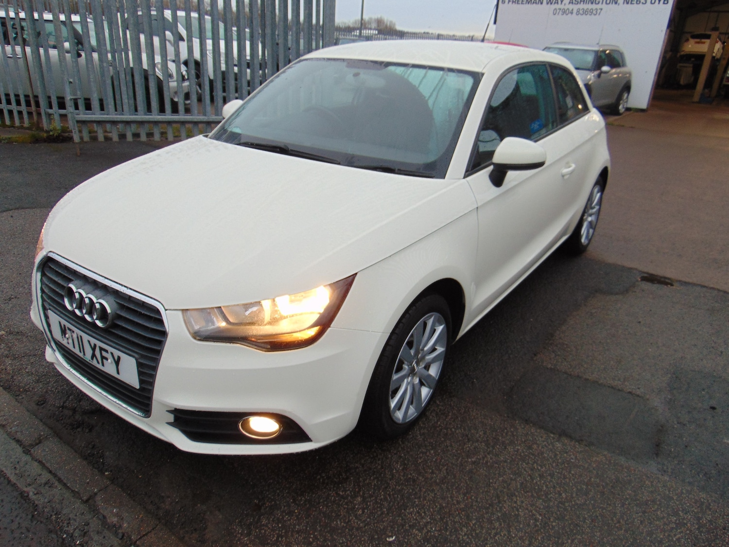 Used Audi A1 2011 for sale - 76985698: Photo 2