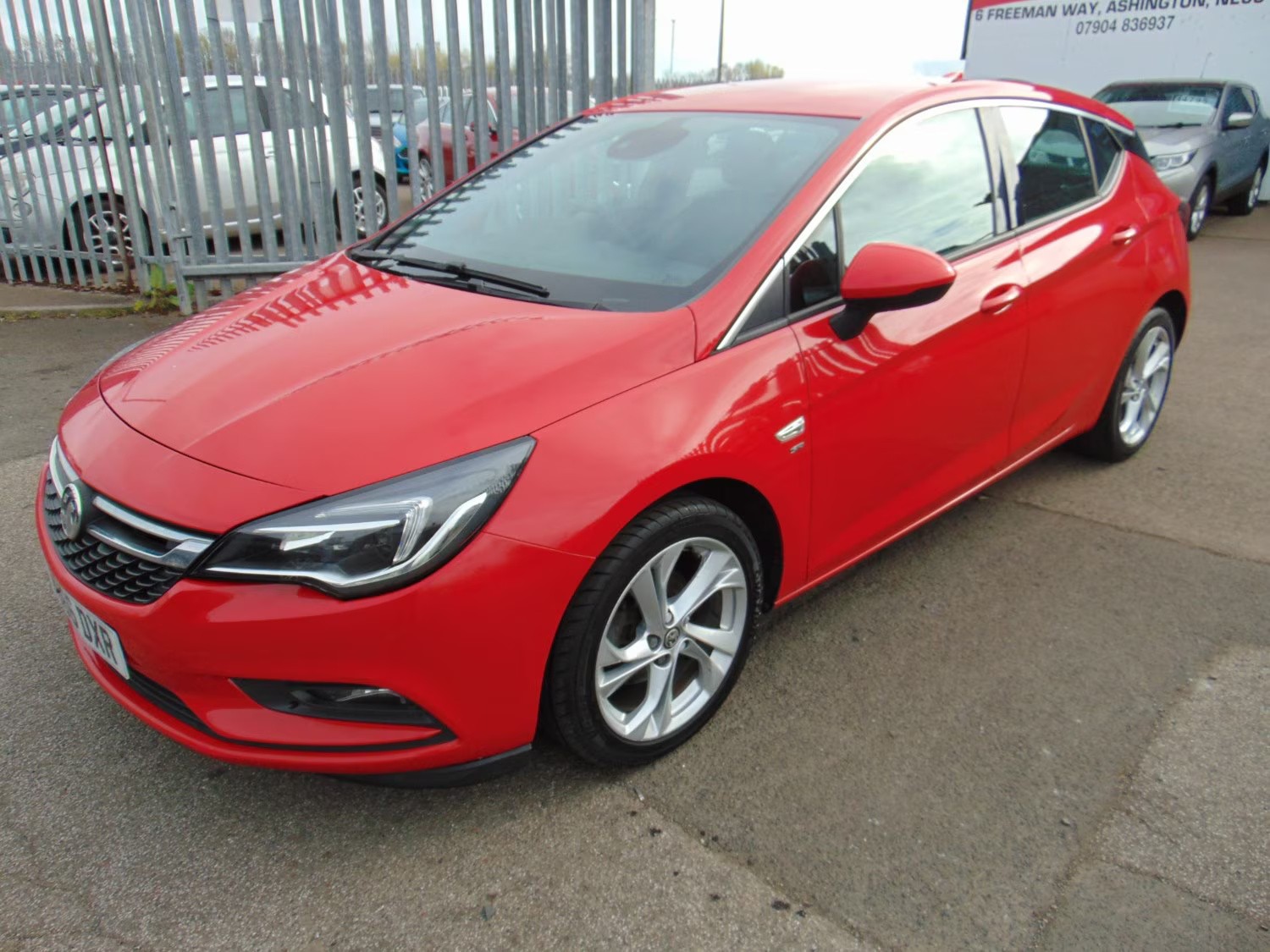 Used Vauxhall Astra 2016 for sale - 77161285: Photo 2