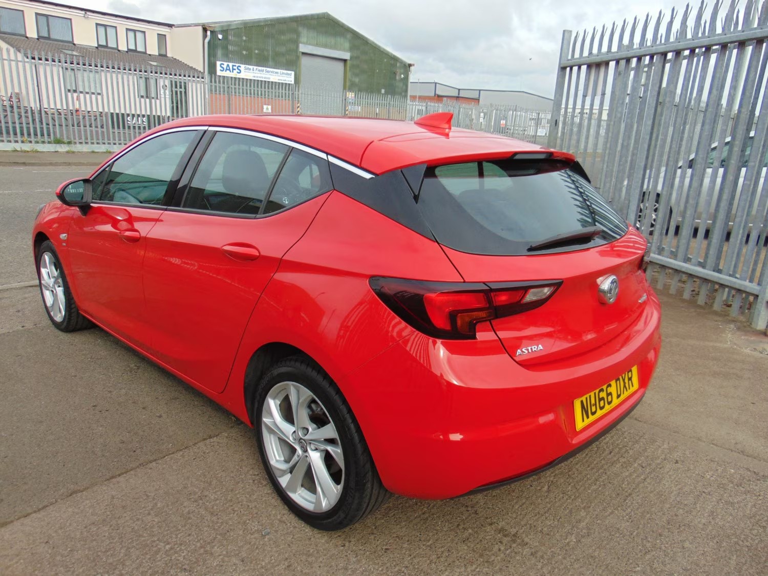 Used Vauxhall Astra 2016 for sale - 77161285: Photo 4