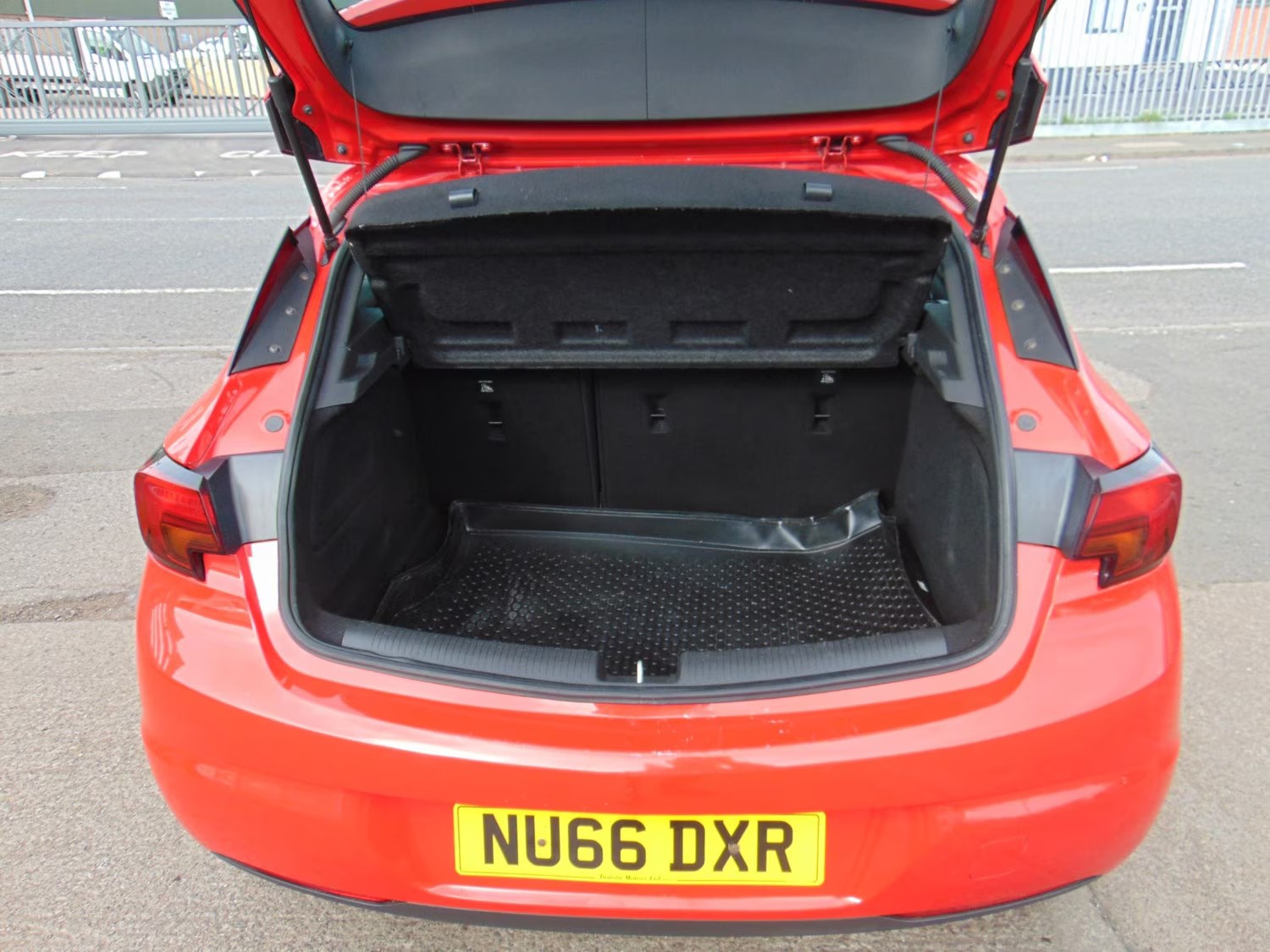 Used Vauxhall Astra 2016 for sale - 77161285: Photo 5