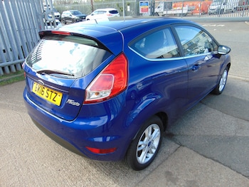 Used Ford Fiesta 2016 for sale - 78220617: Photo