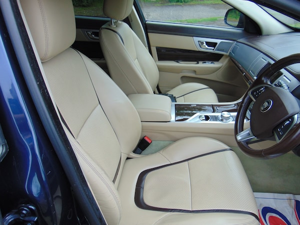 Used Jaguar XF 2015 for sale - 75446040: Photo 9