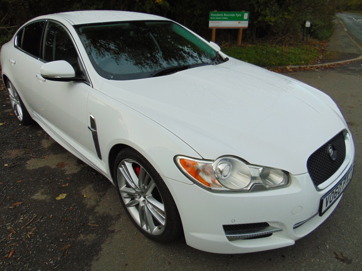 Used Jaguar XF 2010 for sale - 76311731: Photo 1