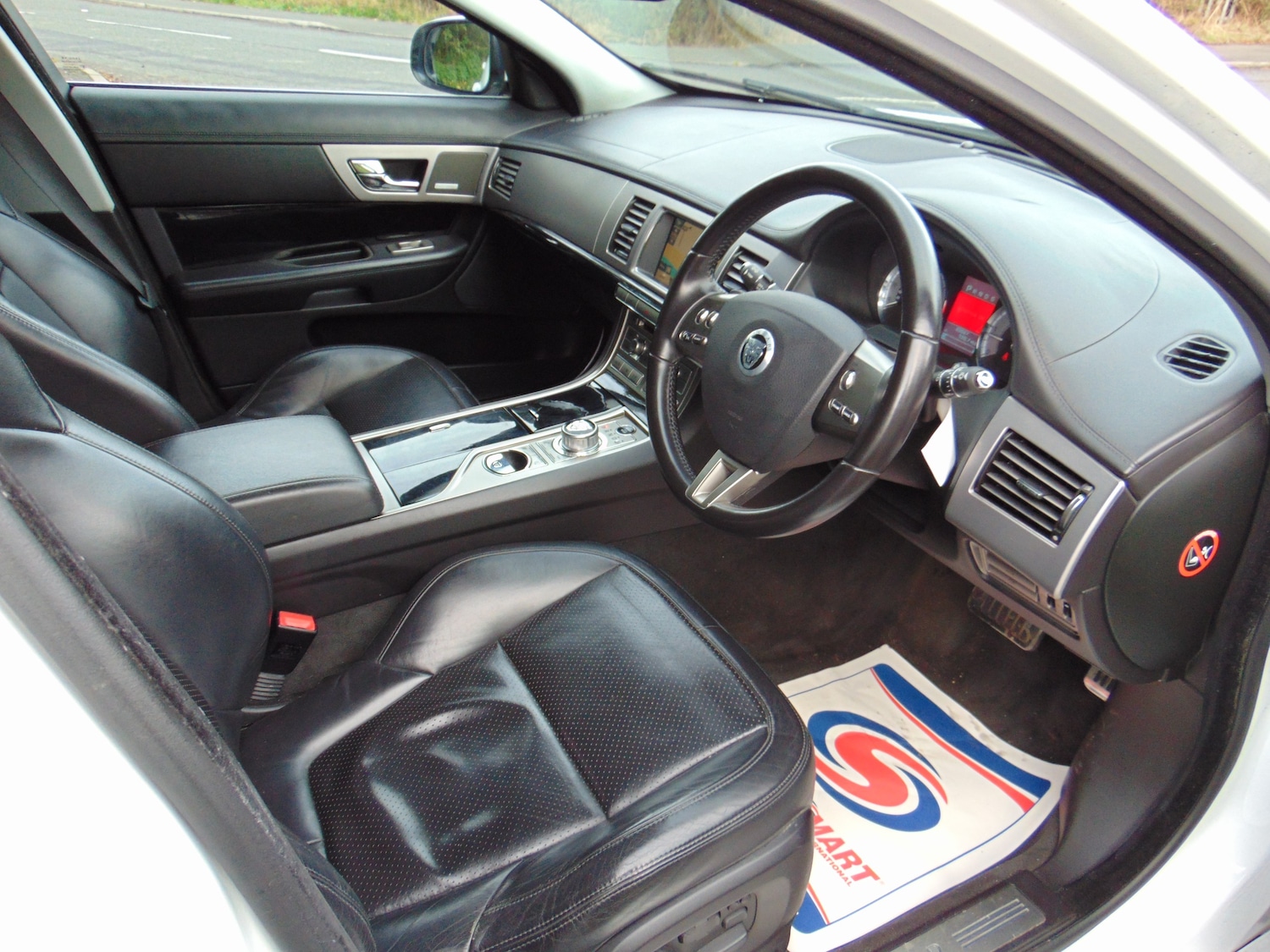 Used Jaguar XF 2010 for sale - 76311731: Photo 10