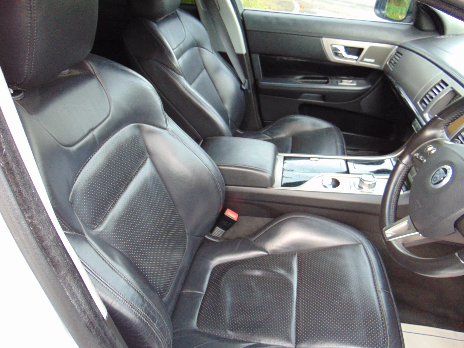 Used Jaguar XF 2010 for sale - 76311731: Photo 11