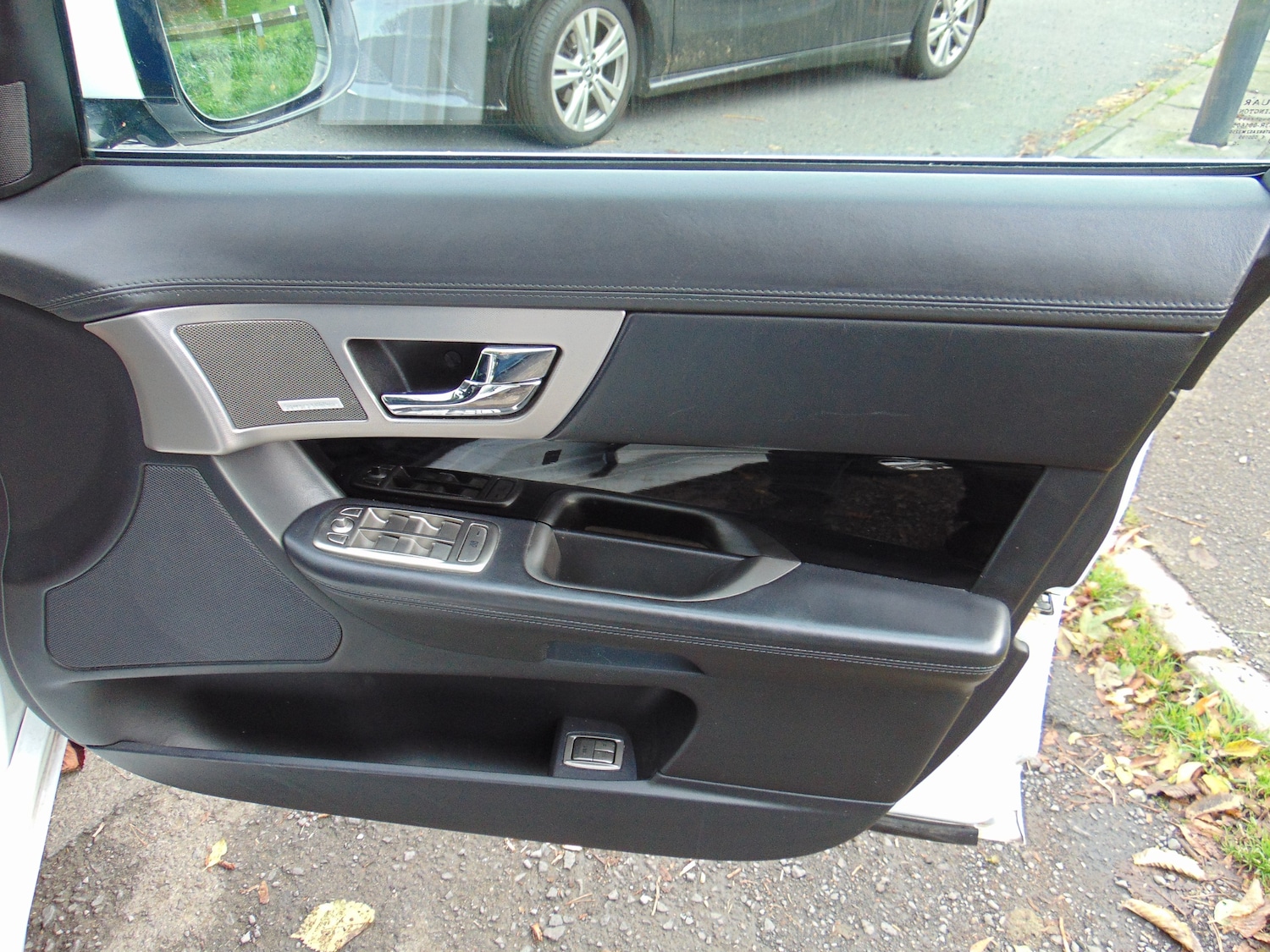 Used Jaguar XF 2010 for sale - 76311731: Photo 13