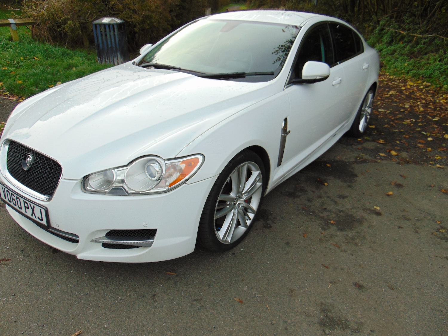 Used Jaguar XF 2010 for sale - 76311731: Photo 2