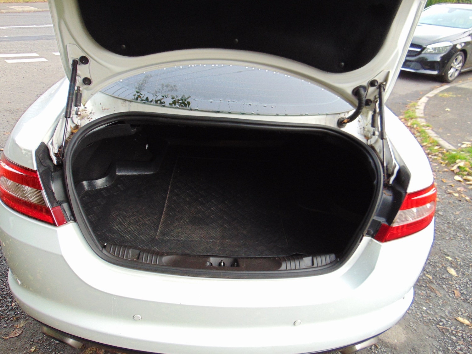 Used Jaguar XF 2010 for sale - 76311731: Photo 7