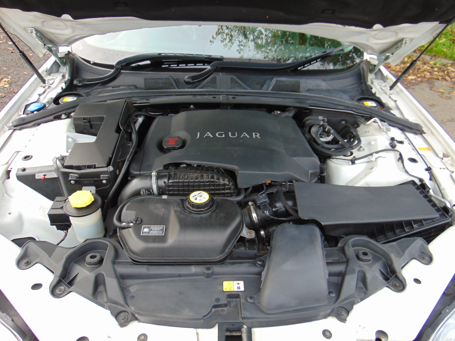 Used Jaguar XF 2010 for sale - 76311731: Photo 8