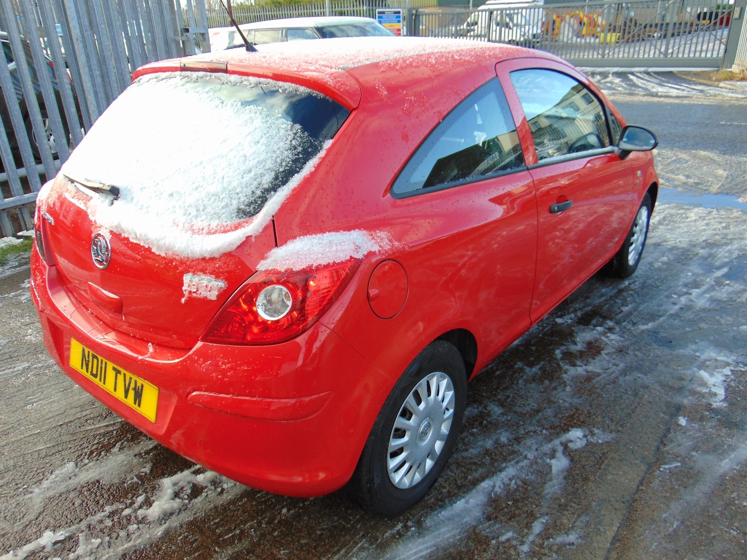 Used Vauxhall Corsa 2011 for sale - 76635072: Photo 3
