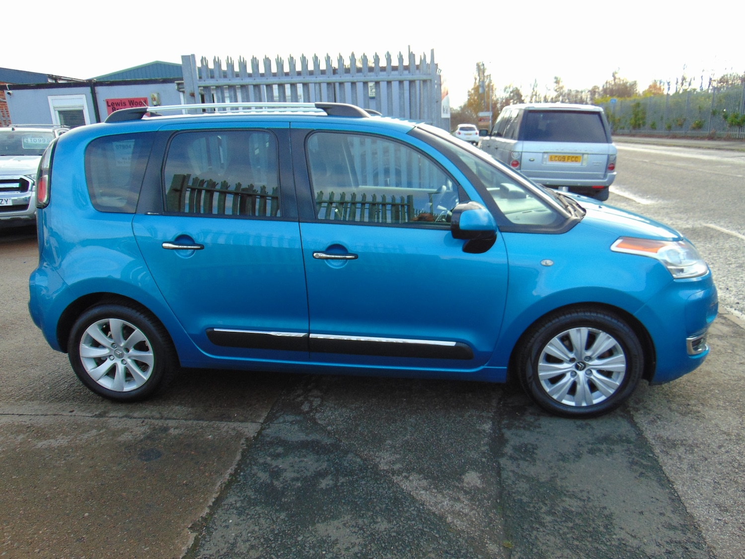 Used Citroen C3 Picasso 2012 for sale - 76520292: Photo 18