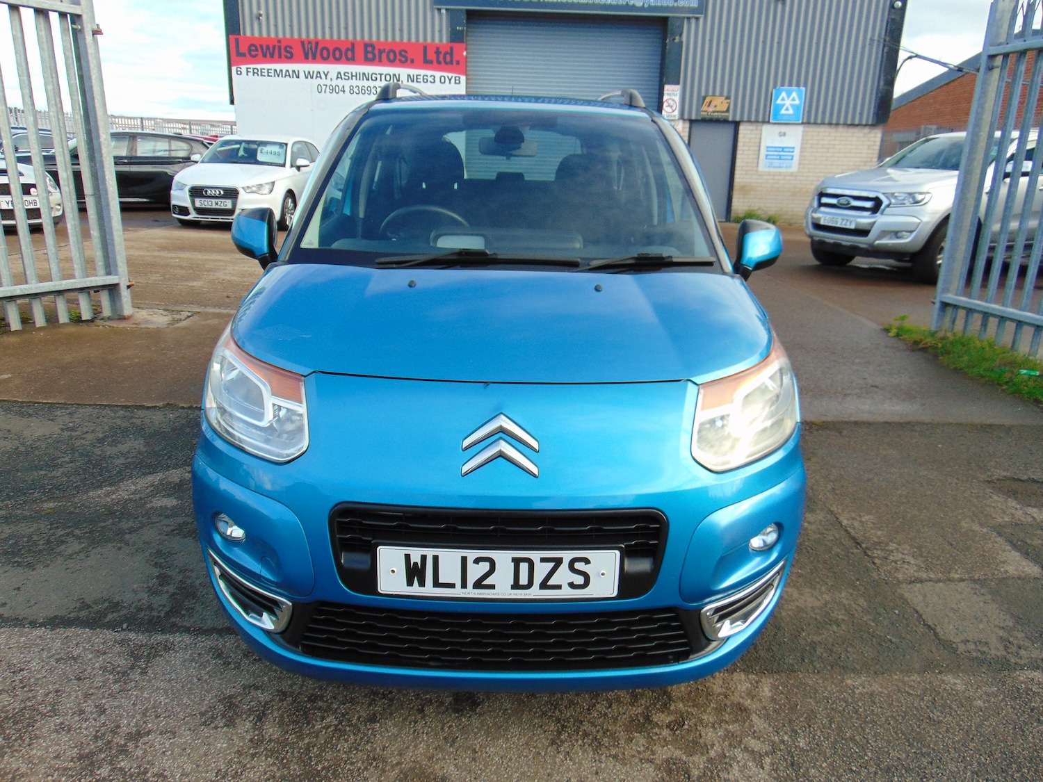 Used Citroen C3 Picasso 2012 for sale - 76520292: Photo 5