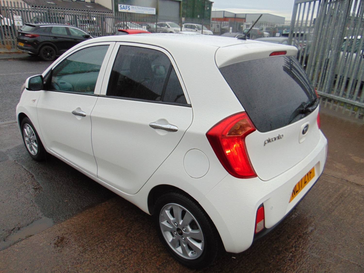 Used Kia Picanto 2017 for sale - 76961871: Photo 2