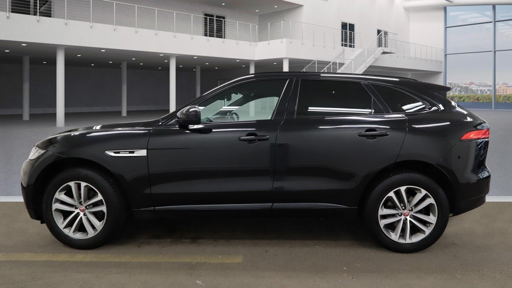 Used Jaguar F-Pace 2018 for sale - 76545991: Photo 2