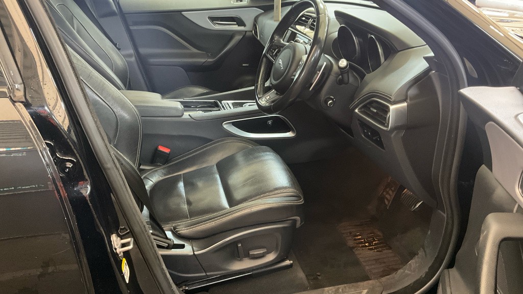 Used Jaguar F-Pace 2018 for sale - 76545991: Photo 5