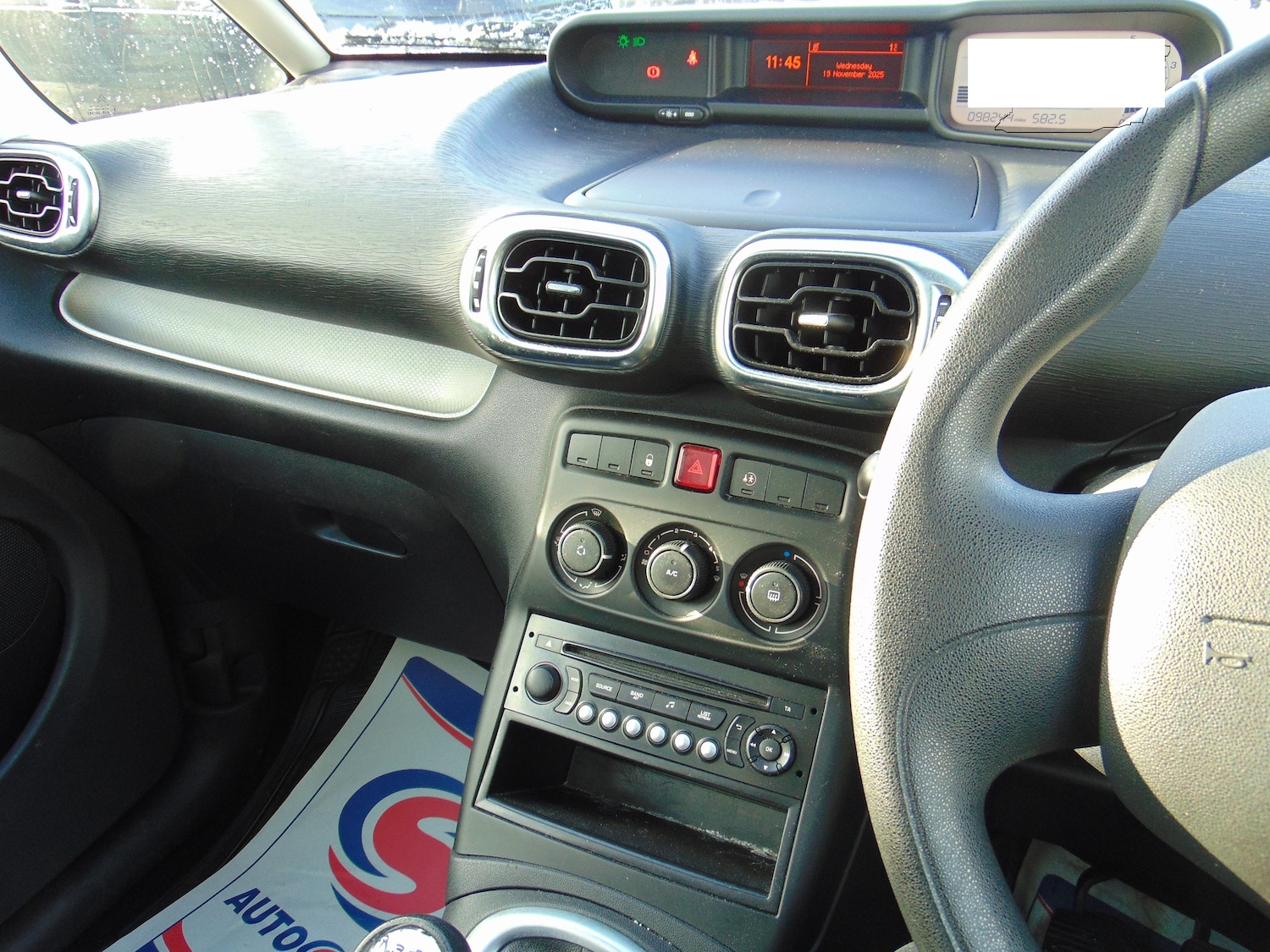 Used Citroen C3 Picasso 2014 for sale - 77262903: Photo 2