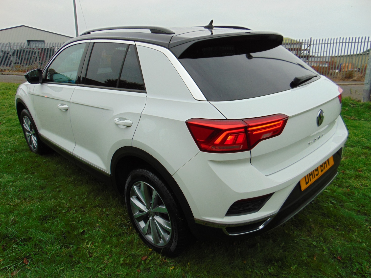 Used Volkswagen T-Roc 2019 for sale - 76292857: Photo 4