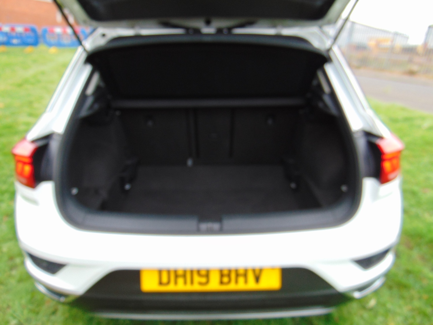 Used Volkswagen T-Roc 2019 for sale - 76292857: Photo 7