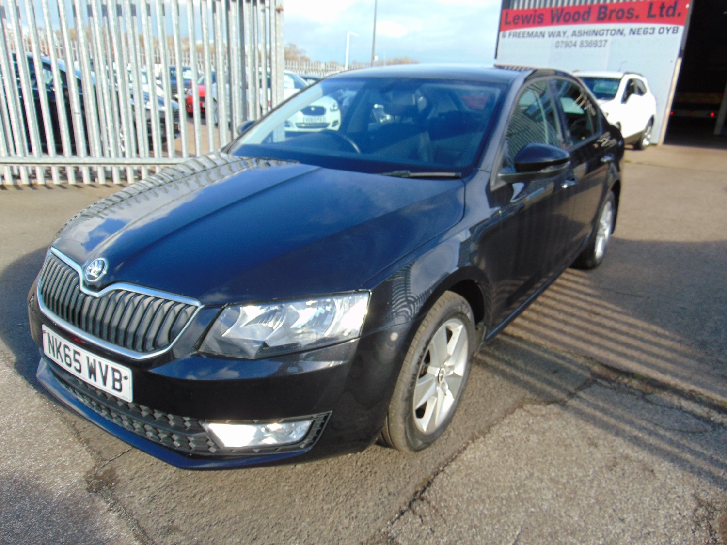 Used Skoda Octavia 2015 for sale - 76405825: Photo 2
