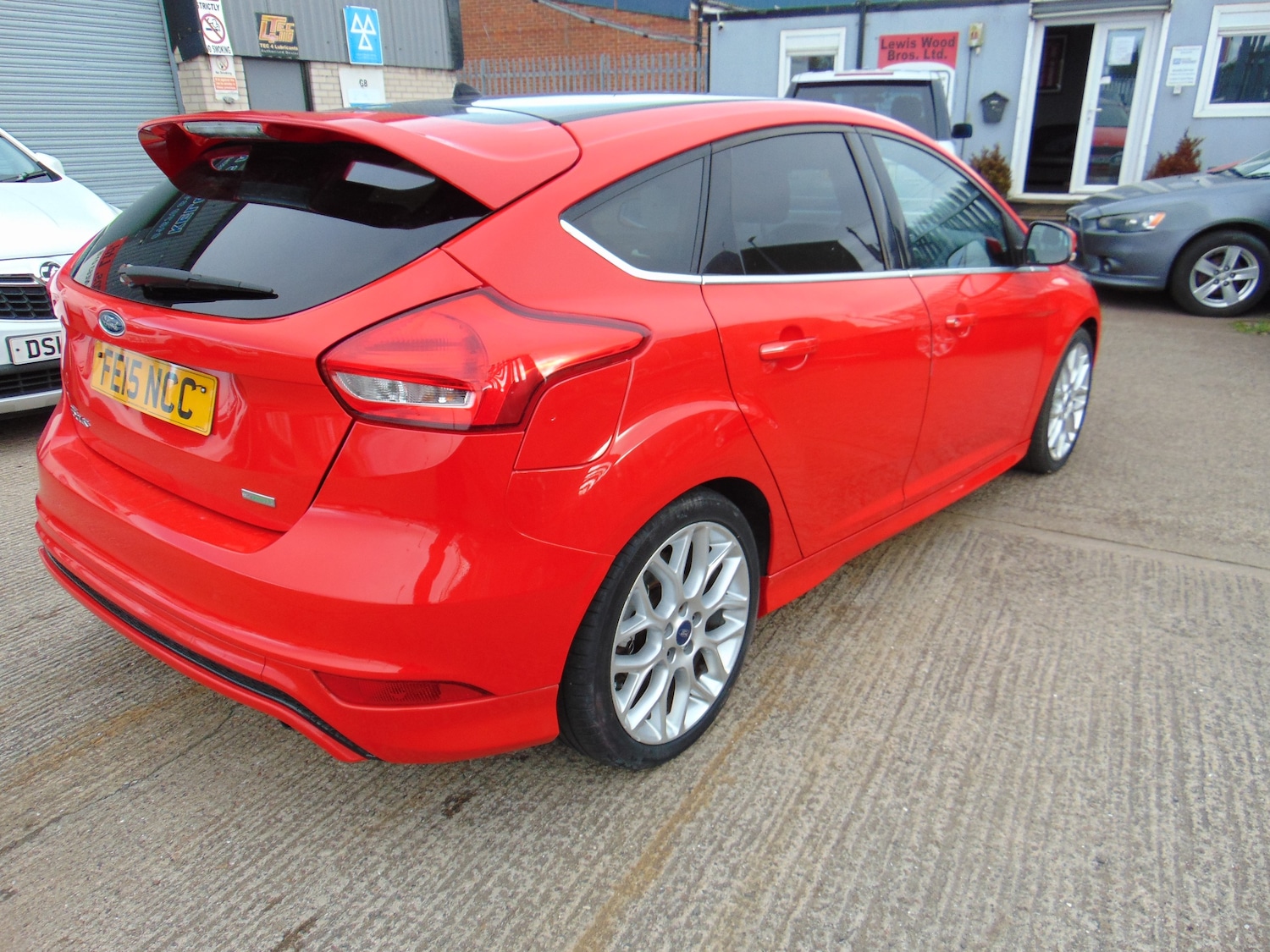 Used Ford Focus 2015 for sale - 75987223: Photo 3
