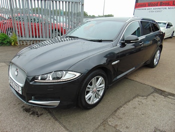 Used Jaguar XF 2015 for sale - 78915488: Photo