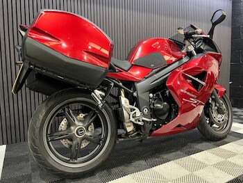 Used Triumph Sprint ST 1050 undefined for sale - bike-78925700: Photo