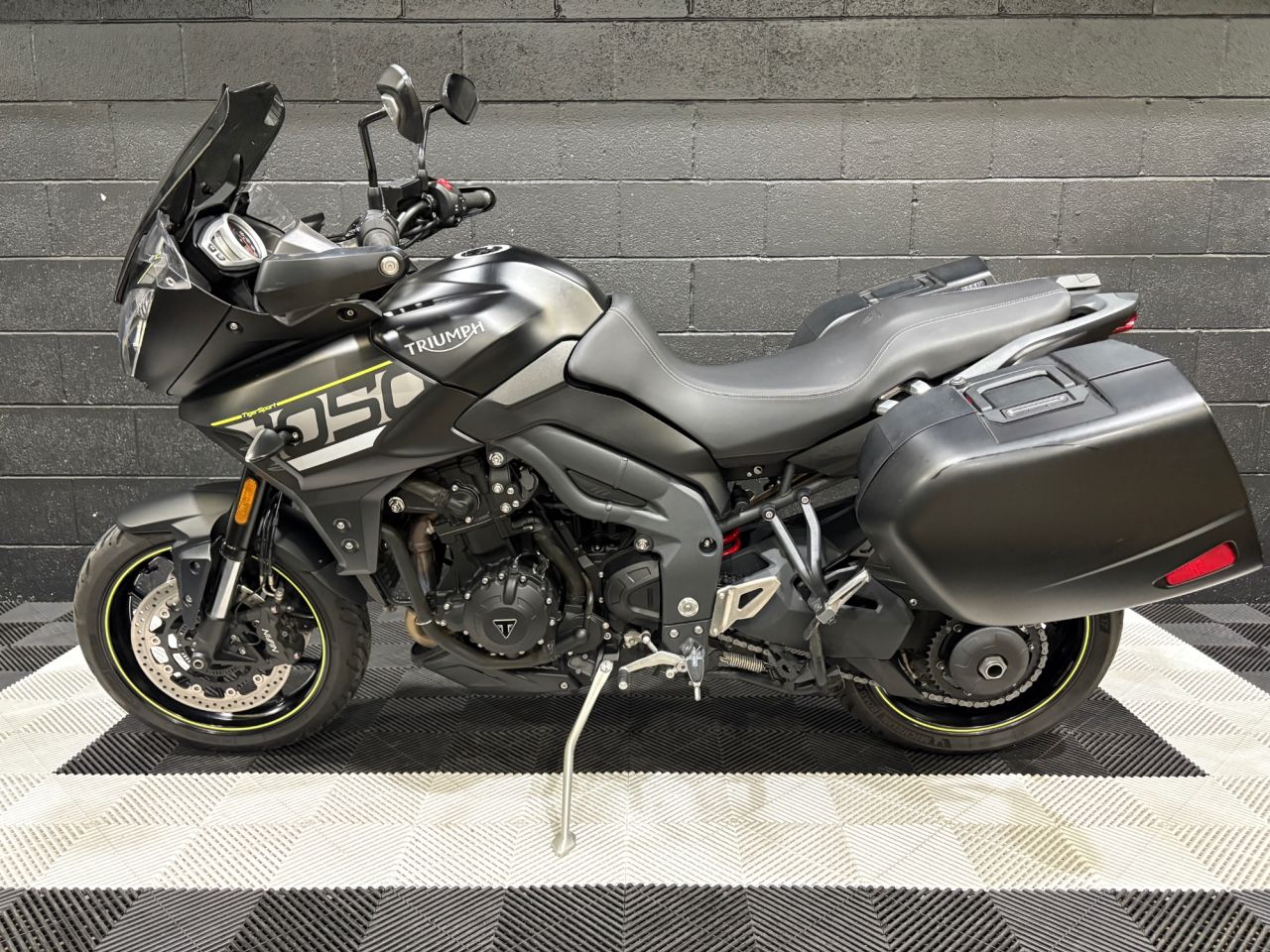 Used Triumph Tiger 1050 for sale - 78435054: Photo 8