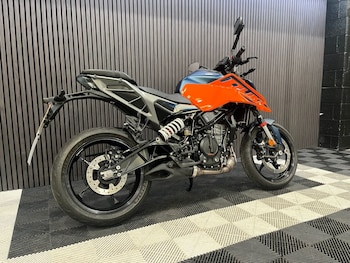 Used KTM 125 Duke undefined for sale - bike-78434451: Photo