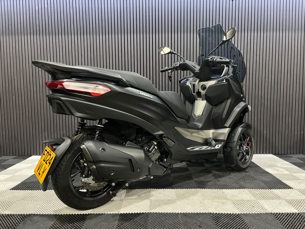 Used Piaggio MP3 530 for sale - 78640075: Photo 11