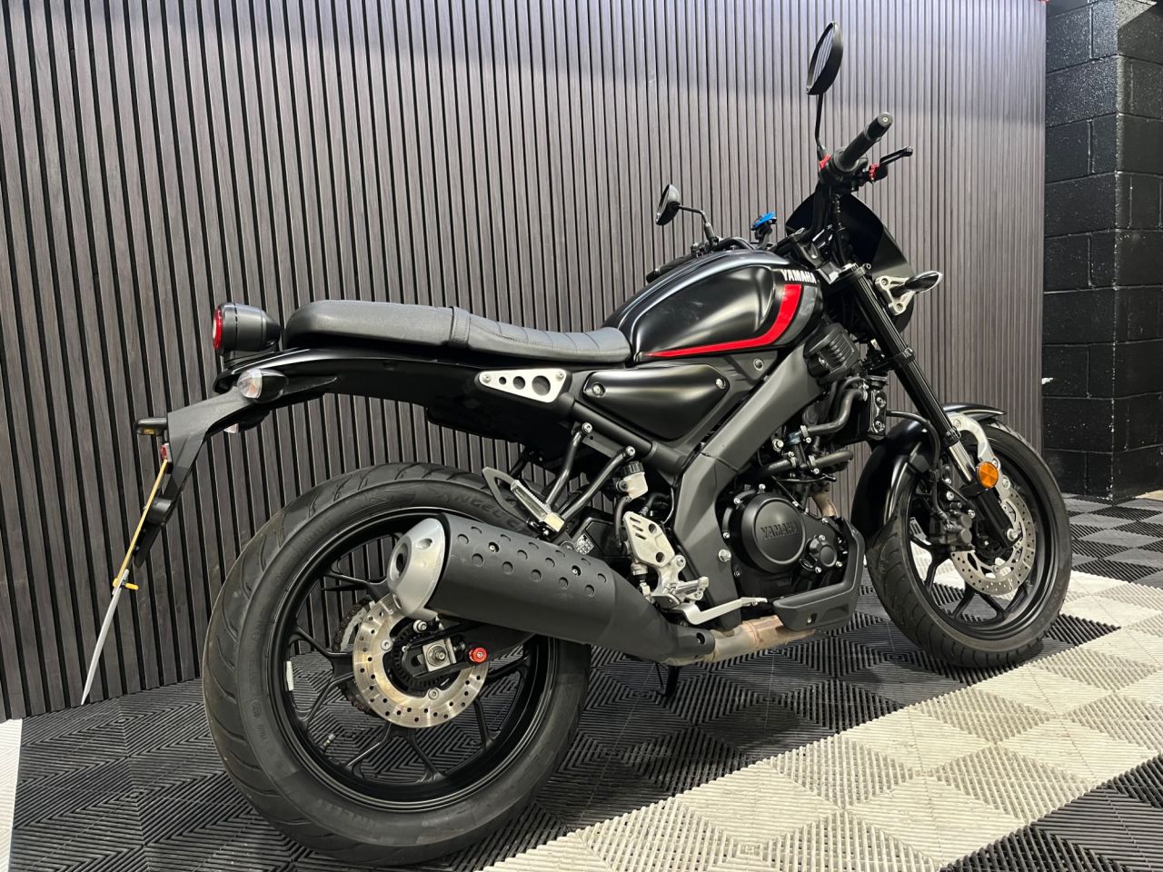 Used Yamaha XSR125 for sale - 78640153: Photo 4