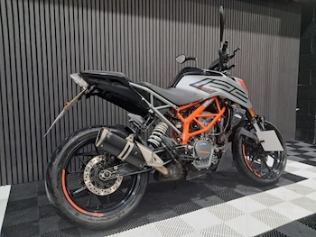 Used KTM 125 Duke undefined for sale - bike-78435142: Photo