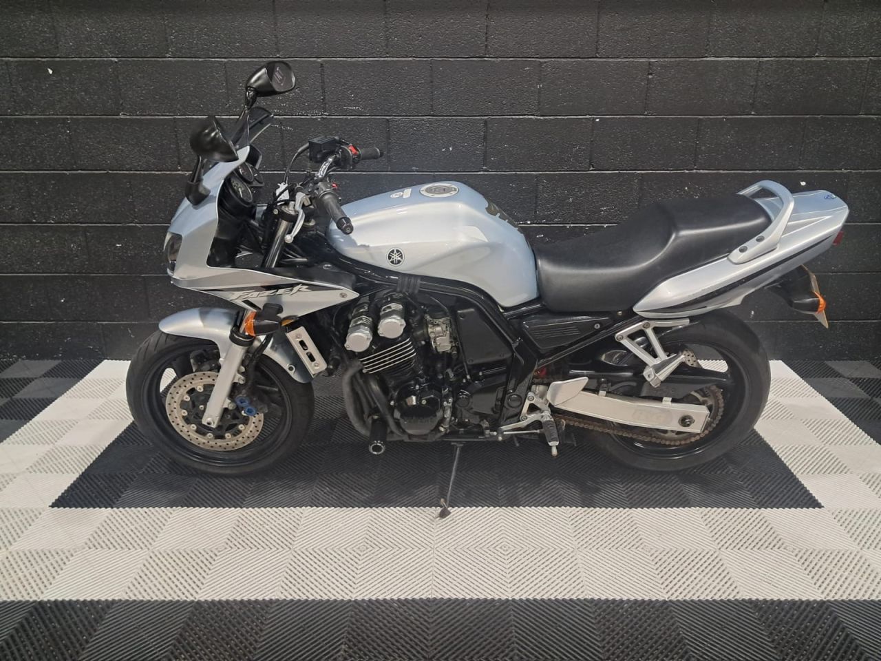 Used Yamaha FZS600 for sale - 78435616: Photo 10