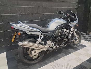 Used Yamaha FZS600 undefined for sale - bike-78435616: Photo
