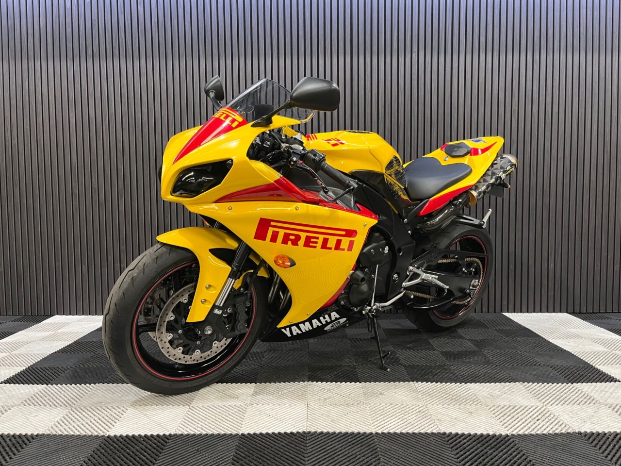 Used Yamaha R1 for sale - 78722728: Photo 7
