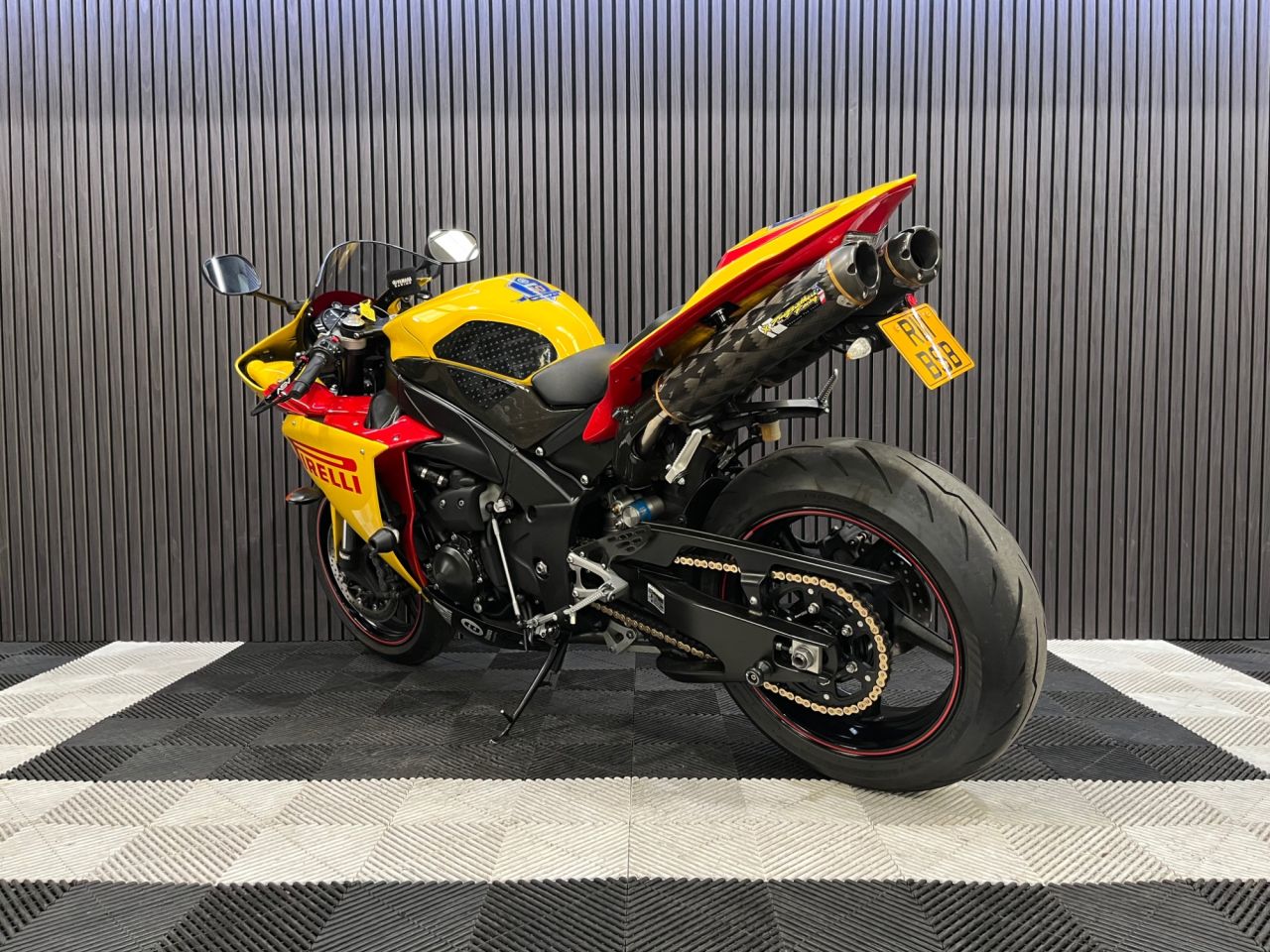 Used Yamaha R1 for sale - 78722728: Photo 9