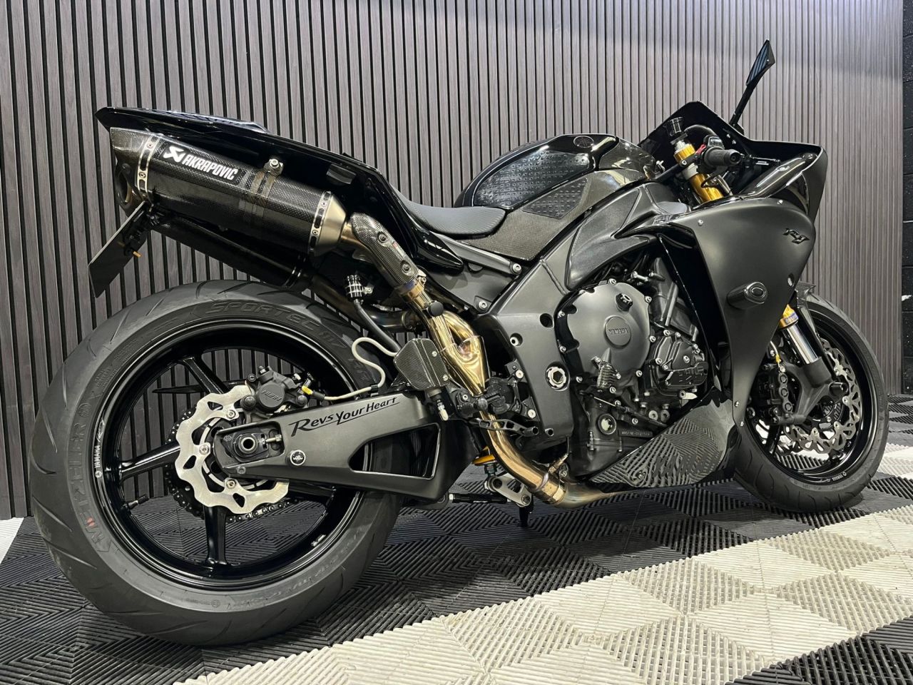 Used Yamaha R1 for sale - 78434740: Photo 4