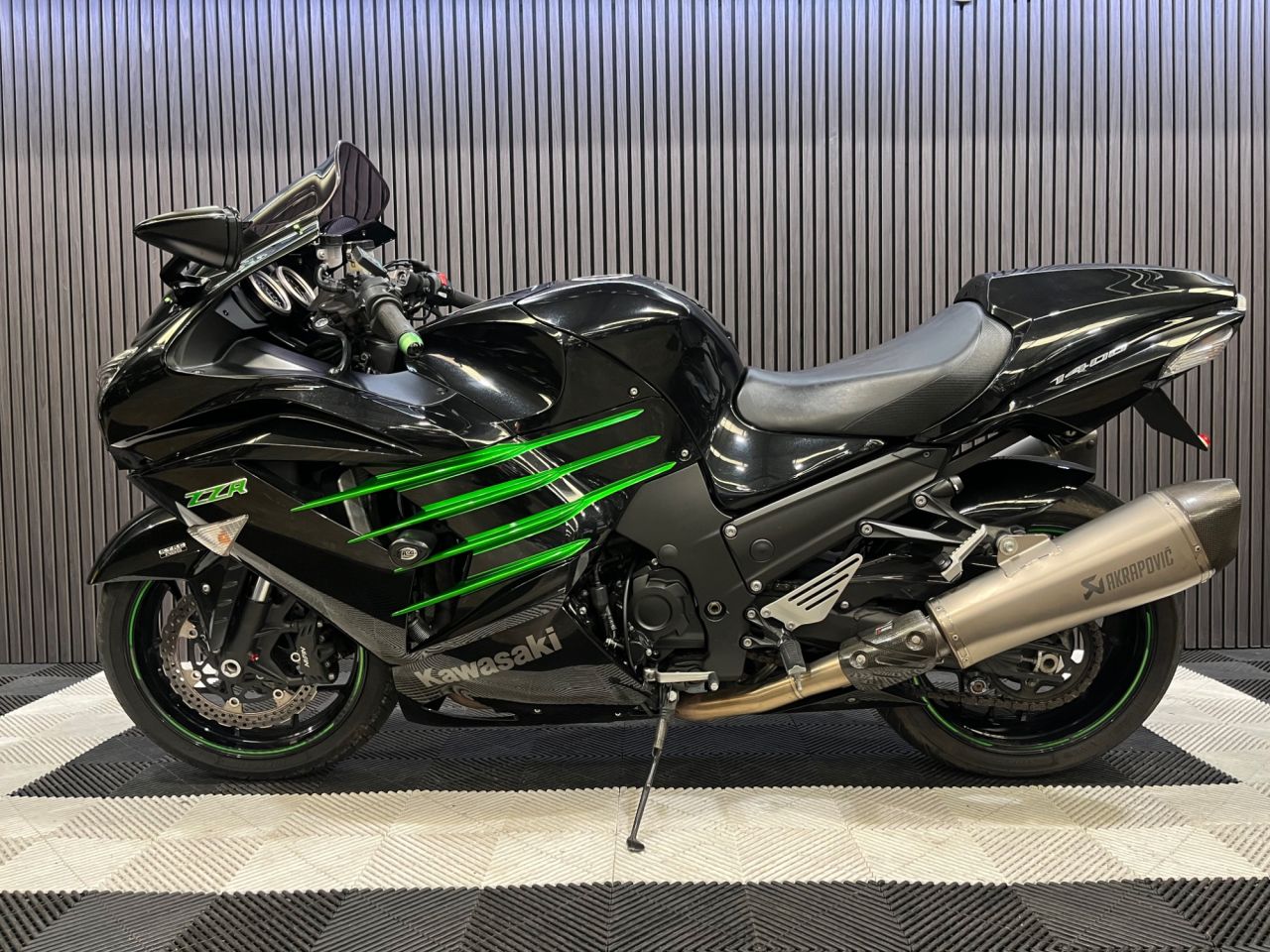 Used Kawasaki ZZR1400 for sale - 78434825: Photo 9