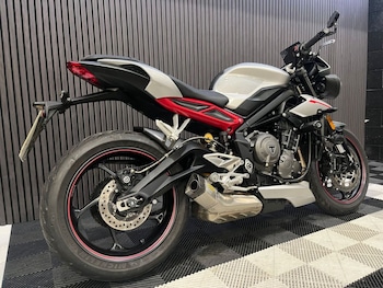 Used Triumph Street Triple 765 undefined for sale - bike-78435435: Photo