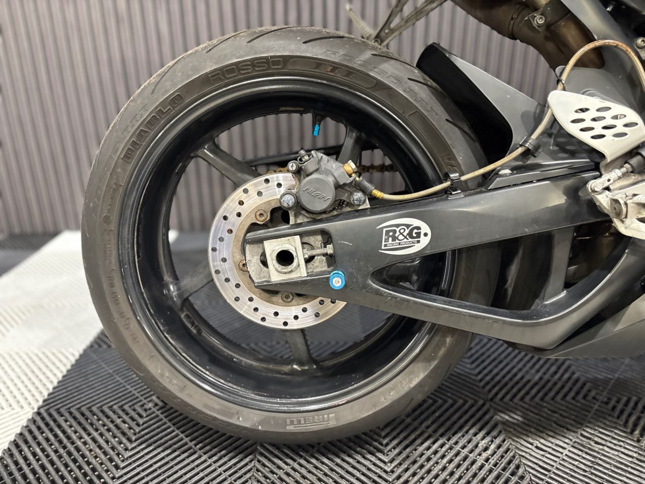 Used Yamaha R1 for sale - 78435324: Photo 17