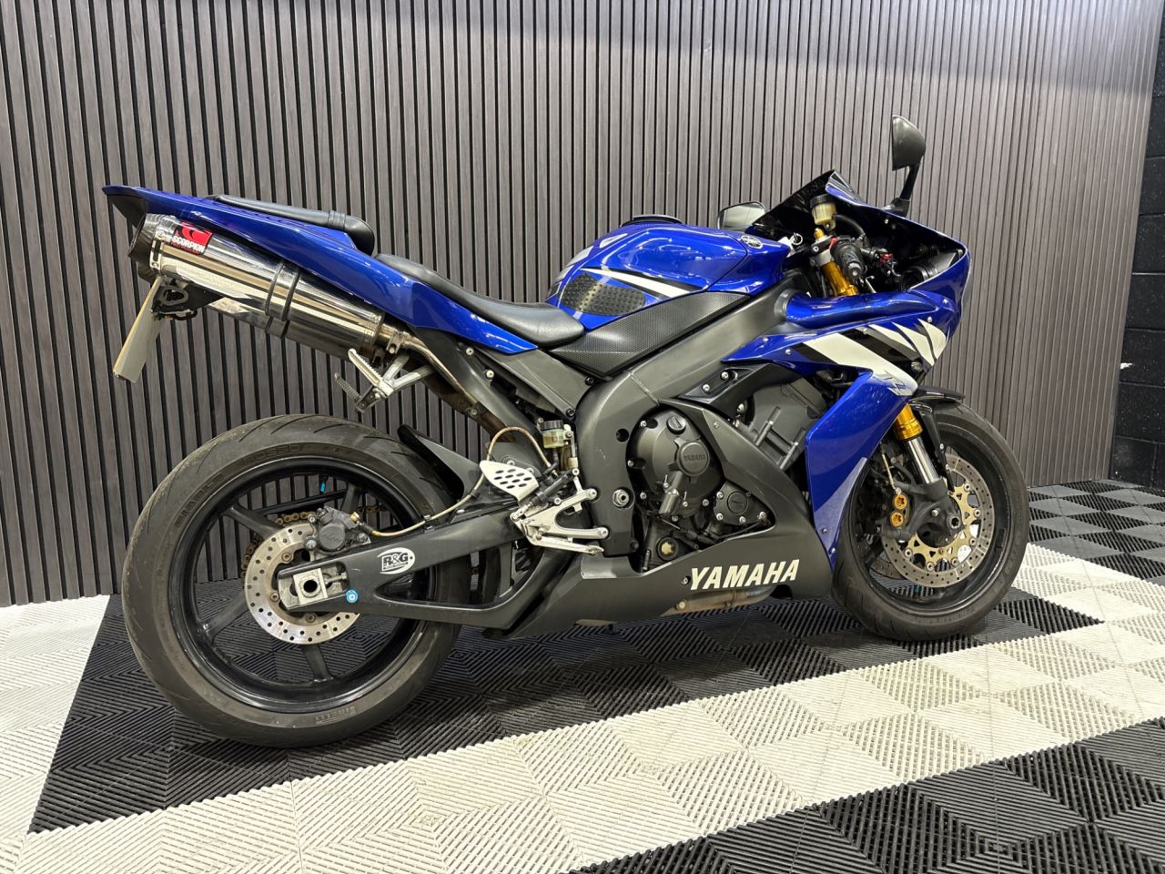 Used Yamaha R1 for sale - 78435324: Photo 4
