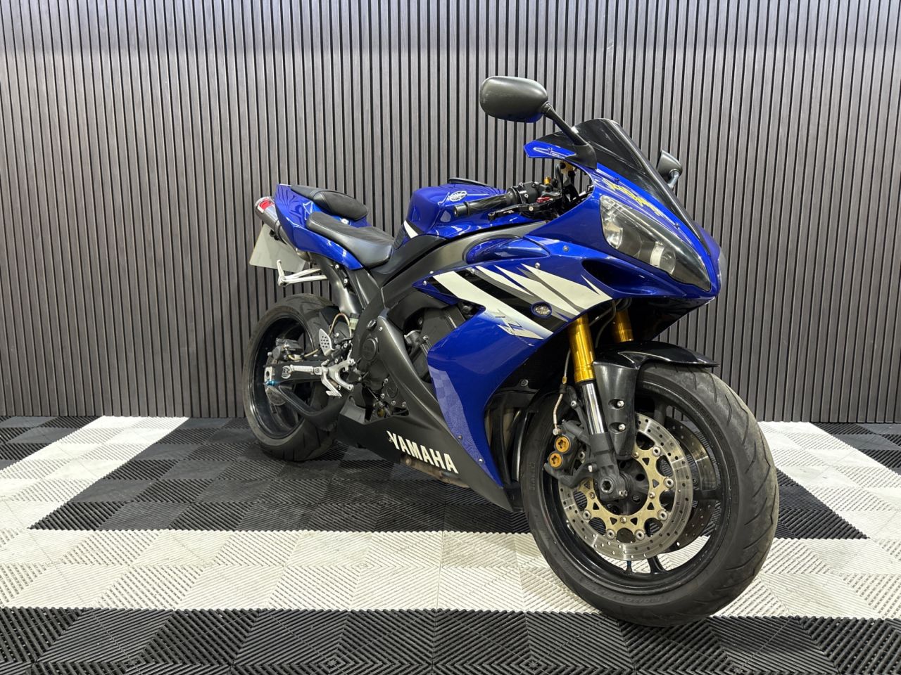 Used Yamaha R1 for sale - 78435324: Photo 6